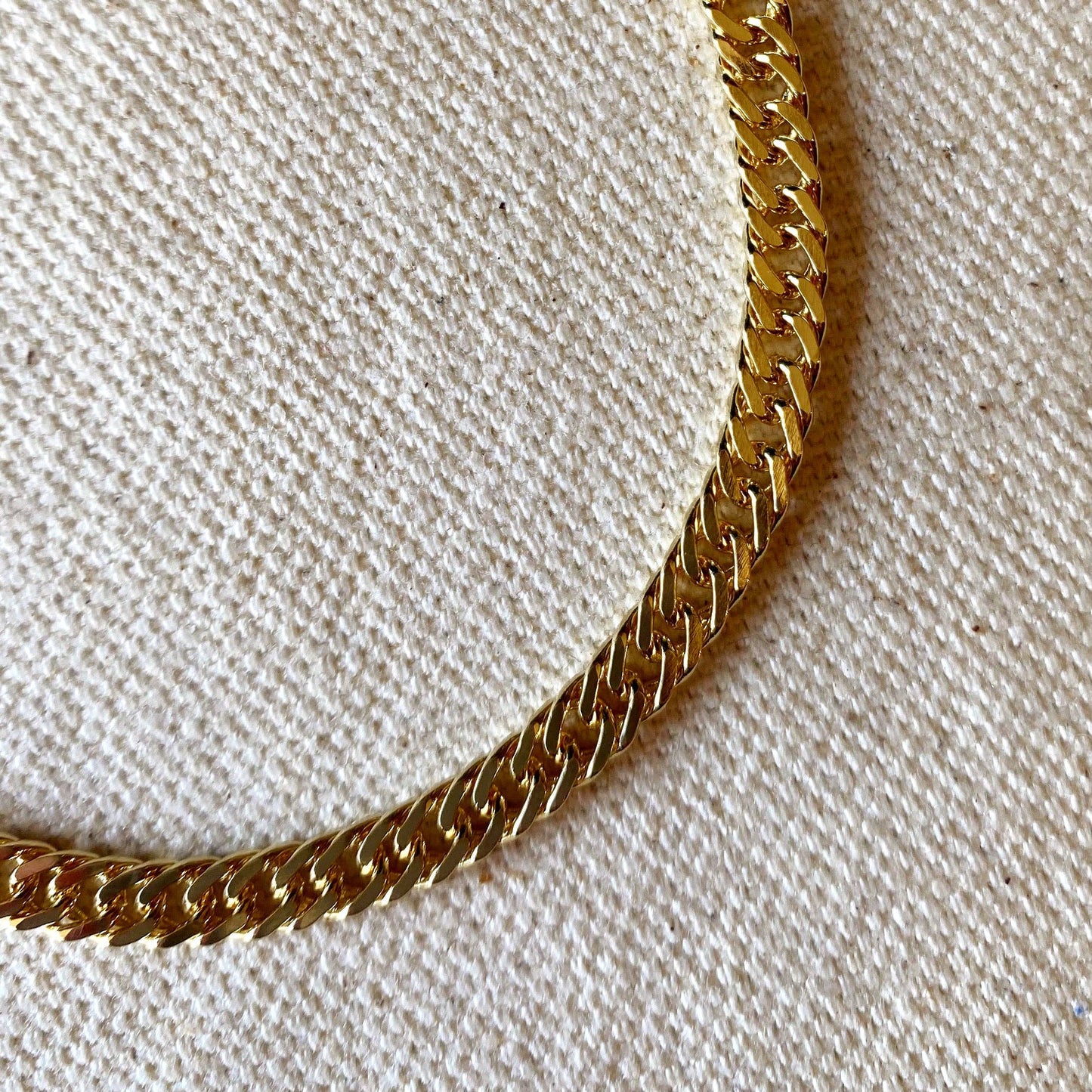 CURB CHAIN BRACELET
