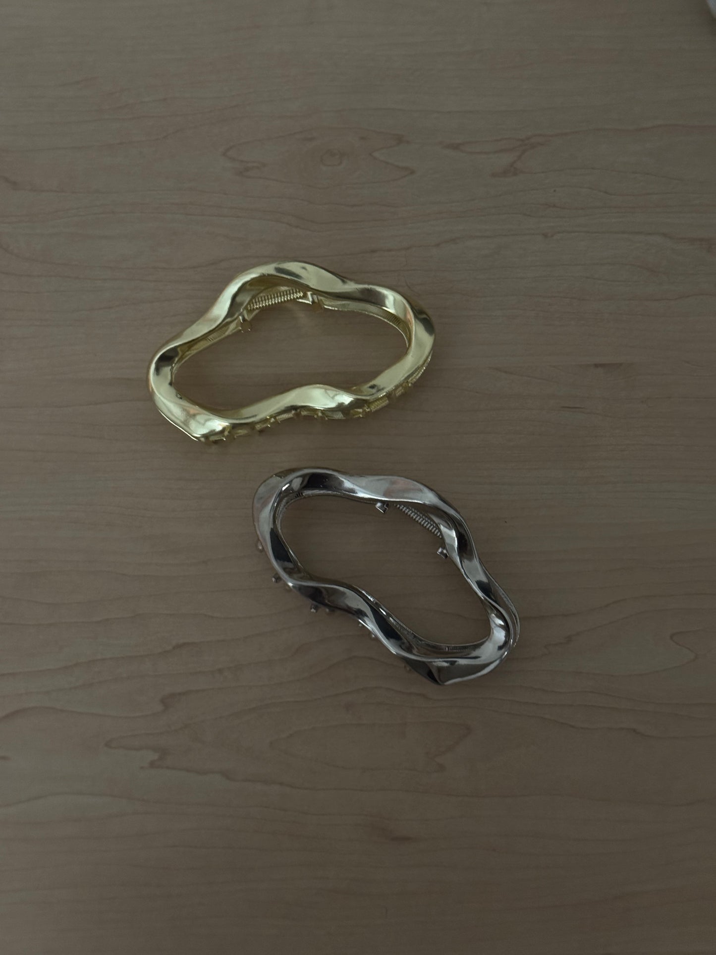CLAW CLIP