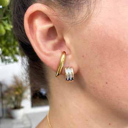 TWO-TONE BAND HUGGIE HOOPS